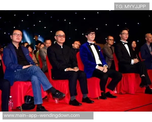 问鼎何常在哪个app能看-追寻古今精华—在哪能找到问鼎之夜谈App？问鼎何常在哪个app能看